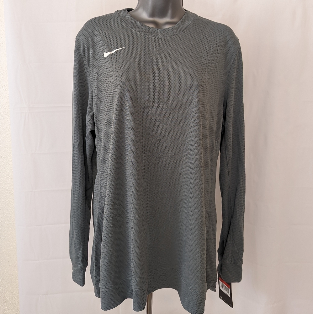Nike Woman's Basketball Dri-Fit Long Sleeve Women's Large Gray NWT